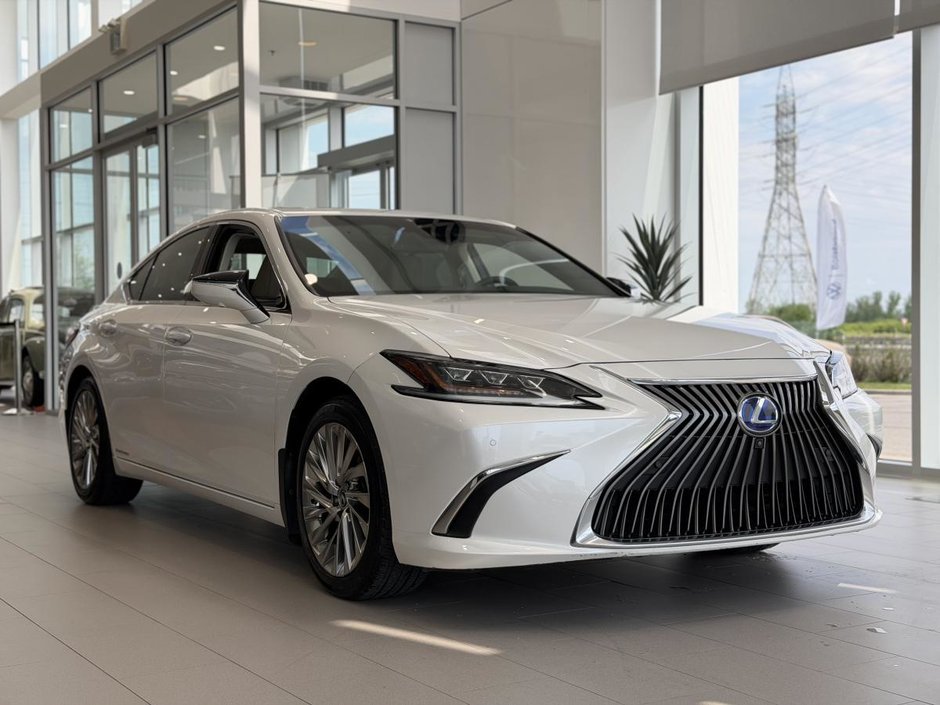 2020 Lexus ES 300h | TOIT | CUIR | NAV | CARPLAY | CAMÉRA 360 +++ in Laval, Quebec