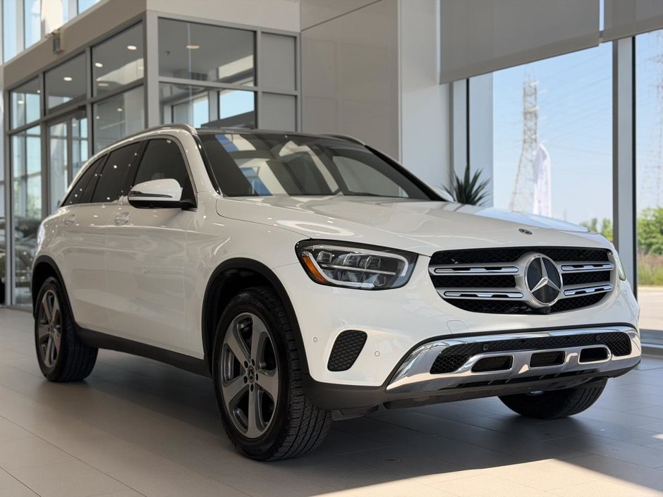 2020 Mercedes-Benz GLC 300 4MATIC | TOIT PANO | NAV | CUIR | CARPLAY | CAMÉRA 360 +++ in Laval, Quebec