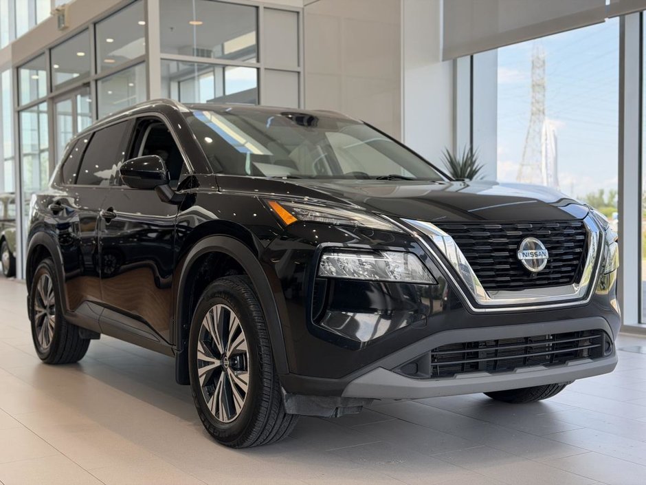2021 Nissan Rogue SV AWD | 8 ROUES | TOIT PANO | DÉMARREUR | CAMÉRA 360 | CARPLAY +++ in Laval, Quebec