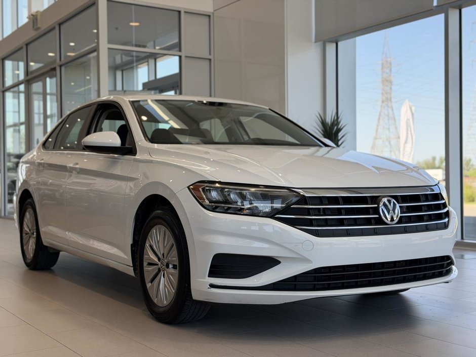 2019 Volkswagen Jetta Comfortline | BAS KM | CARPLAY | CAMÉRA | SIÈGES CHAUFFANTS +++ in Laval, Quebec