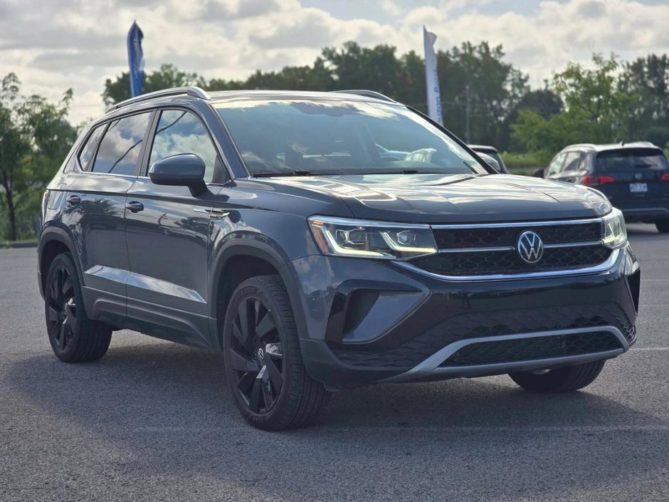 2023 Volkswagen Taos Highline | 4MOTION | CUIR | NAV | TOIT PANO | DÉMARREUR | CAMÉRA | BEATS | CARPLAY +++ in Laval, Quebec