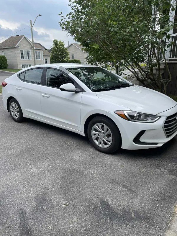 2017 Hyundai Elantra in Saint-Hyacinthe, Quebec - w940px