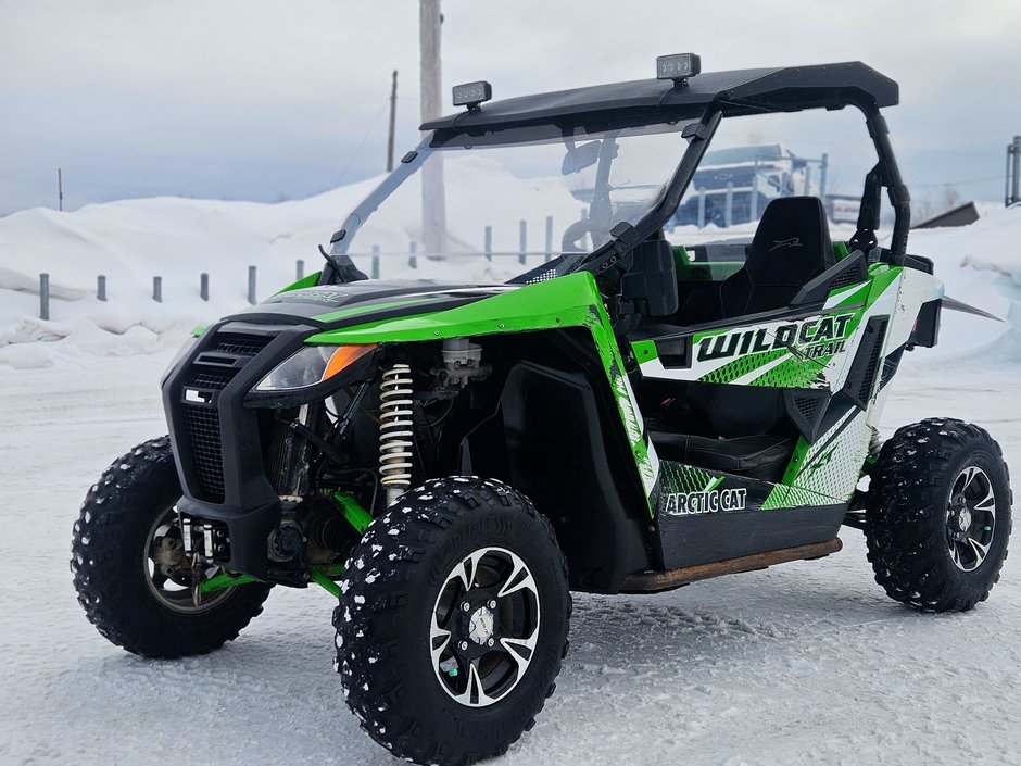 Arctic Cat WILDCAT 700  2015