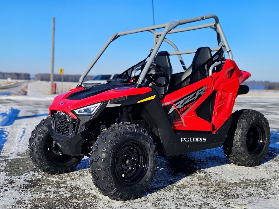 2026 Polaris RZR 200 EFI