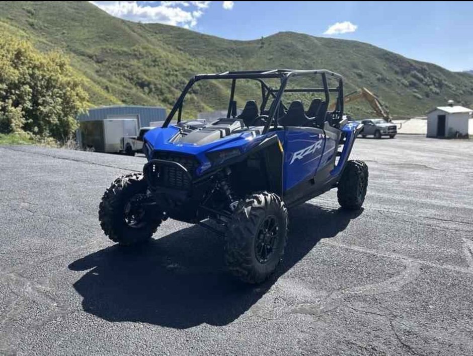 Polaris RZR XP 4 1000 SPORT  2025