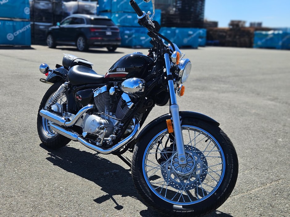 Yamaha V-STAR 250  2025