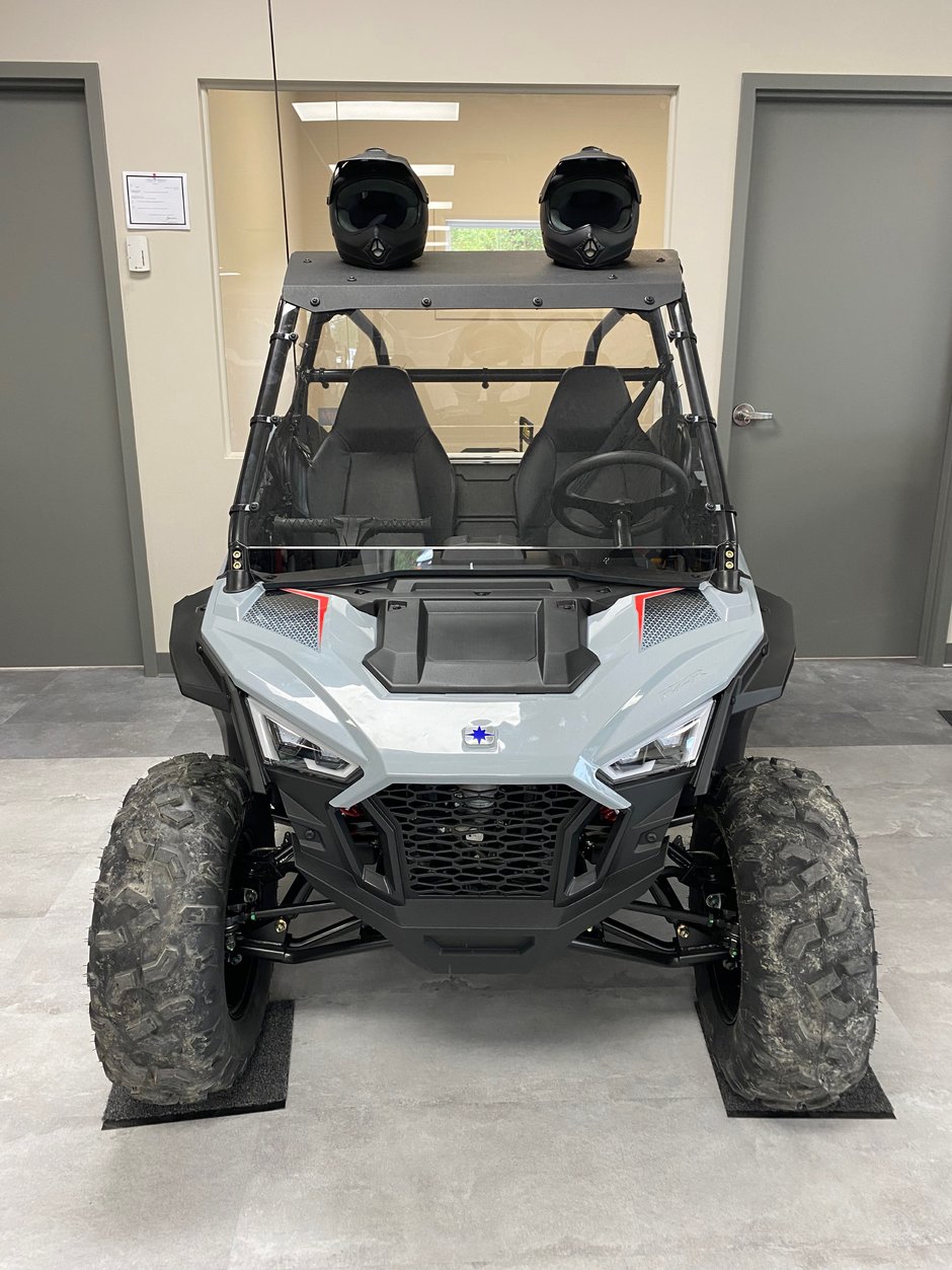 2024 Polaris RZR 200 EFI WINDSHIELD, ROOF, REAR PANEL