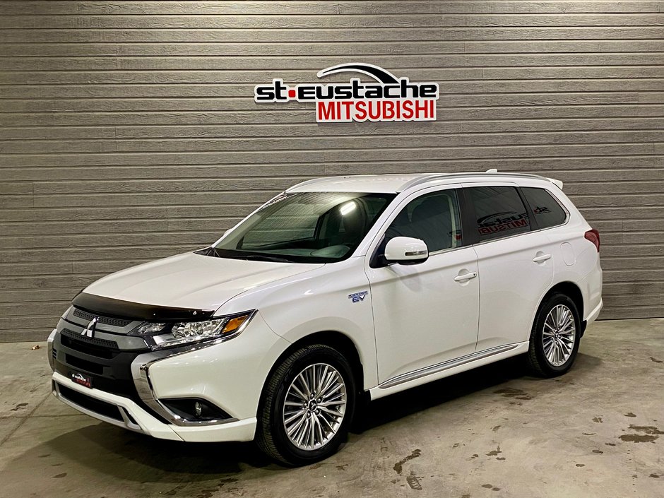 Mitsubishi OUTLANDER PHEV SE**S-AWC**SIMILICUIR**APPLE CARPLAY**CRUISE** 2022 à Saint-Eustache, Québec - w940px