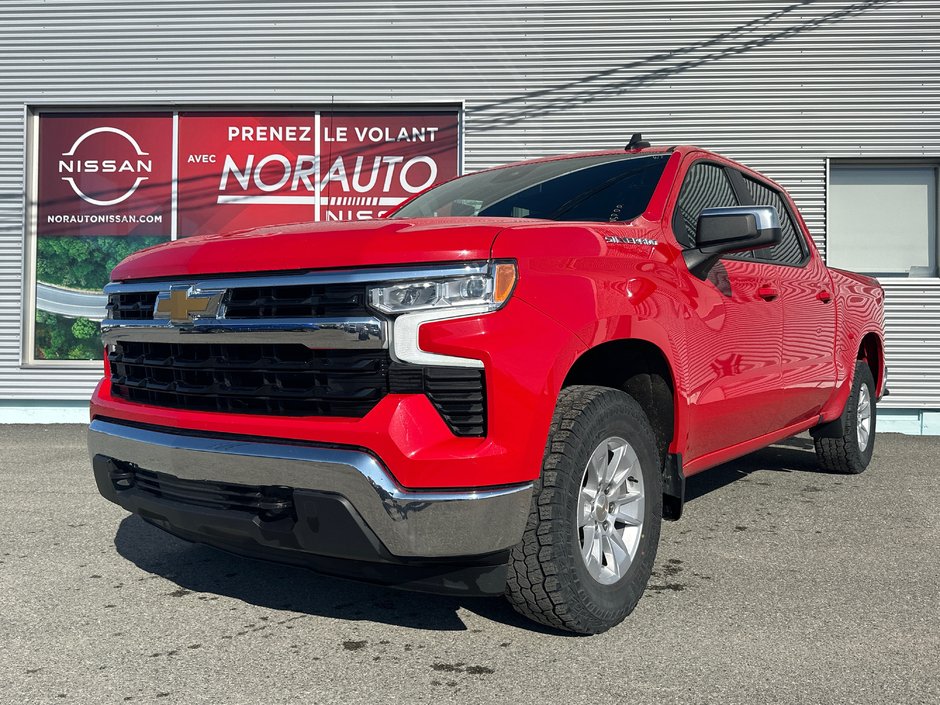 Chevrolet Silverado 1500 LT Crew cab 4X4 2025 à Amos, Québec