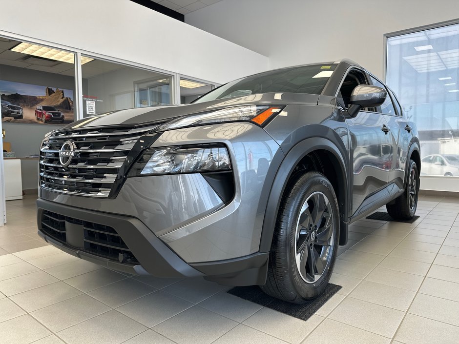 2026 Nissan Rogue SV Moonroof in Amos, Quebec