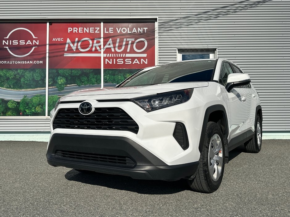 Toyota RAV4 LE AWD 2024 à Amos, Québec