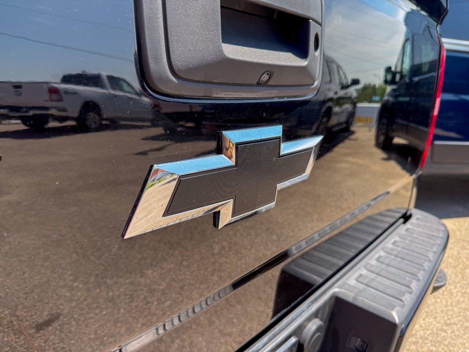 Chevrolet Silverado 1500 Custom 2018-6