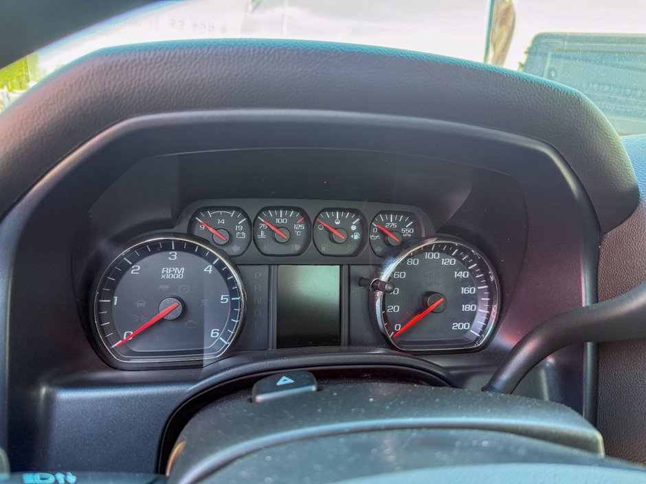 Chevrolet Silverado 1500 Custom 2018-14