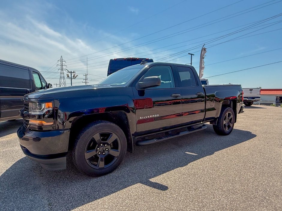 Chevrolet Silverado 1500 Custom 2018-1