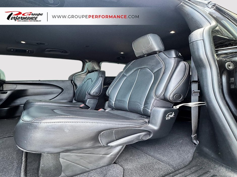 2022 Chrysler Pacifica Touring L-7