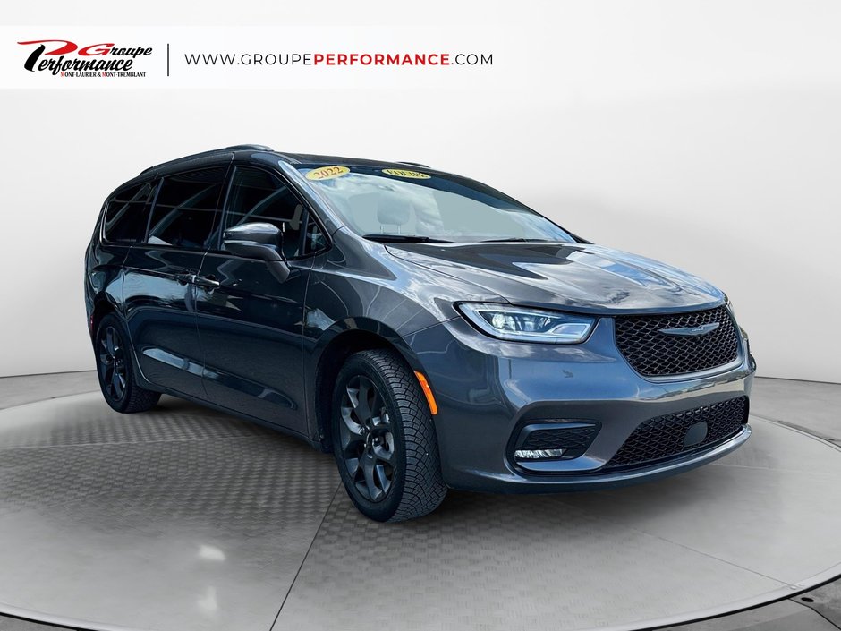 2022 Chrysler Pacifica Touring L-1