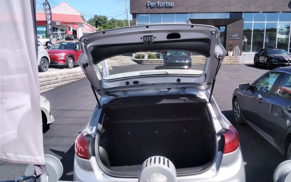 2020 Hyundai Accent Preferred-11