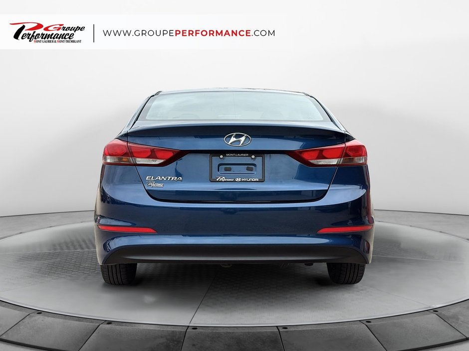 Hyundai Elantra LE 2017-3