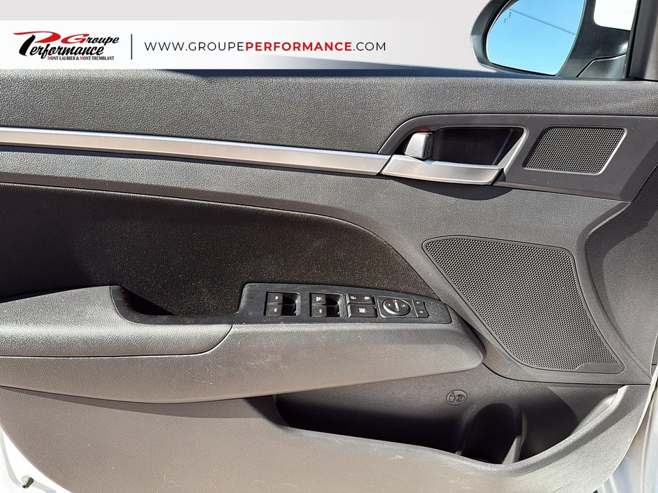 Hyundai Elantra Preferred 2020-11