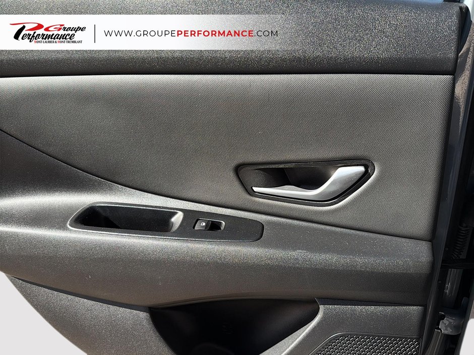 2021 Hyundai Elantra Preferred-12