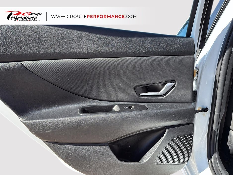 2022 Hyundai Elantra Preferred-12