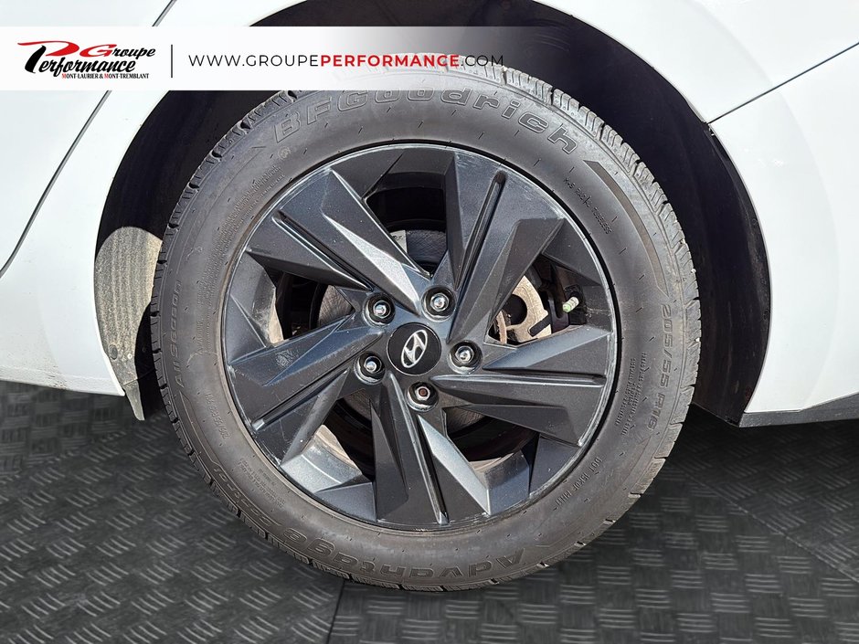 2022 Hyundai Elantra Preferred-9