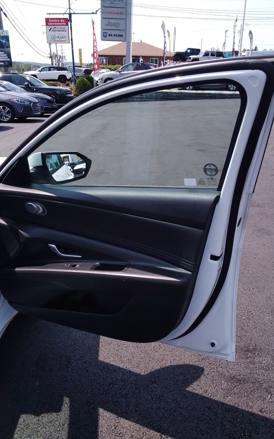 2023 Hyundai Elantra Preferred-17