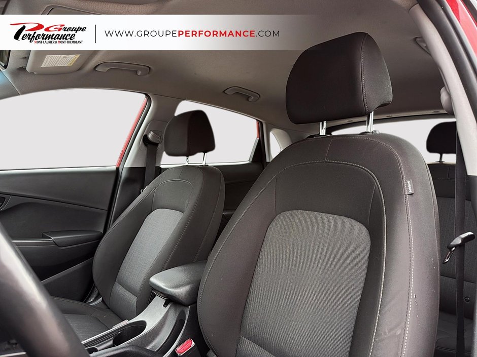 Hyundai Kona Preferred 2022-10