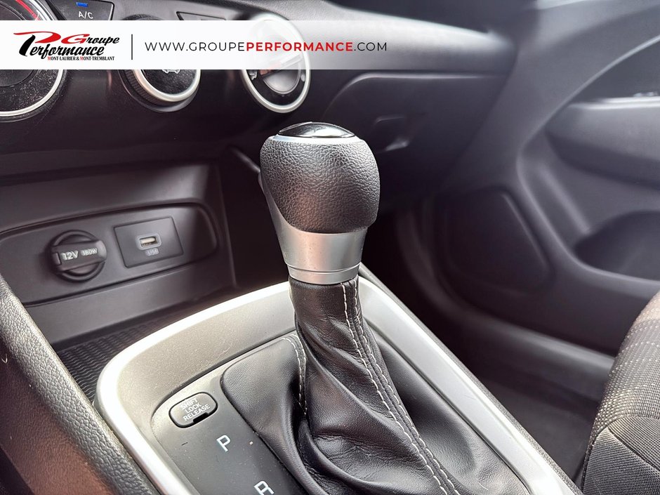 2021 Hyundai Venue Essential-15