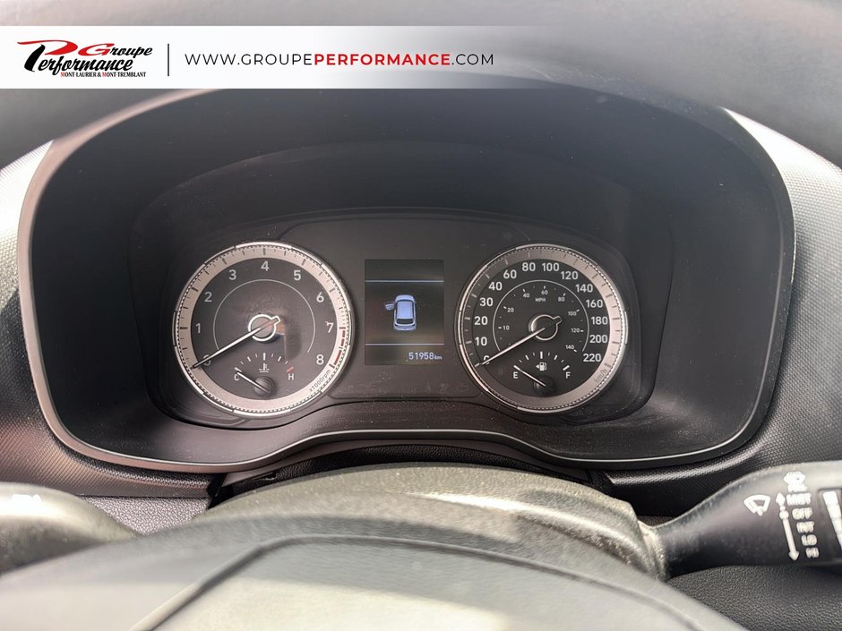 2021 Hyundai Venue Essential-14