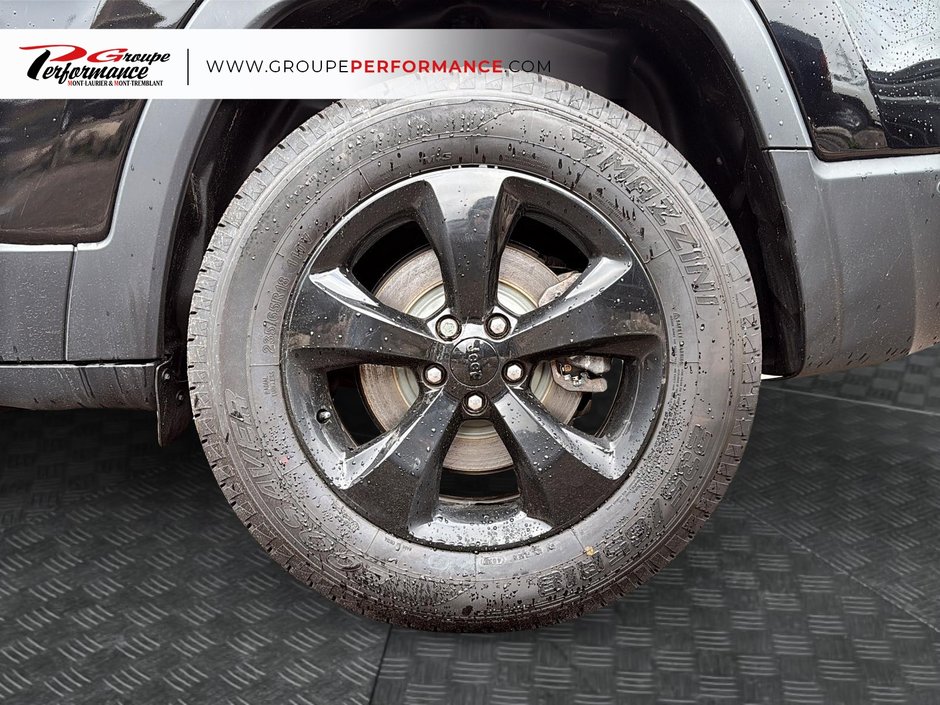 Jeep Cherokee Altitude 2023-8