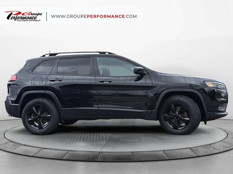 Jeep Cherokee Altitude 2023-6
