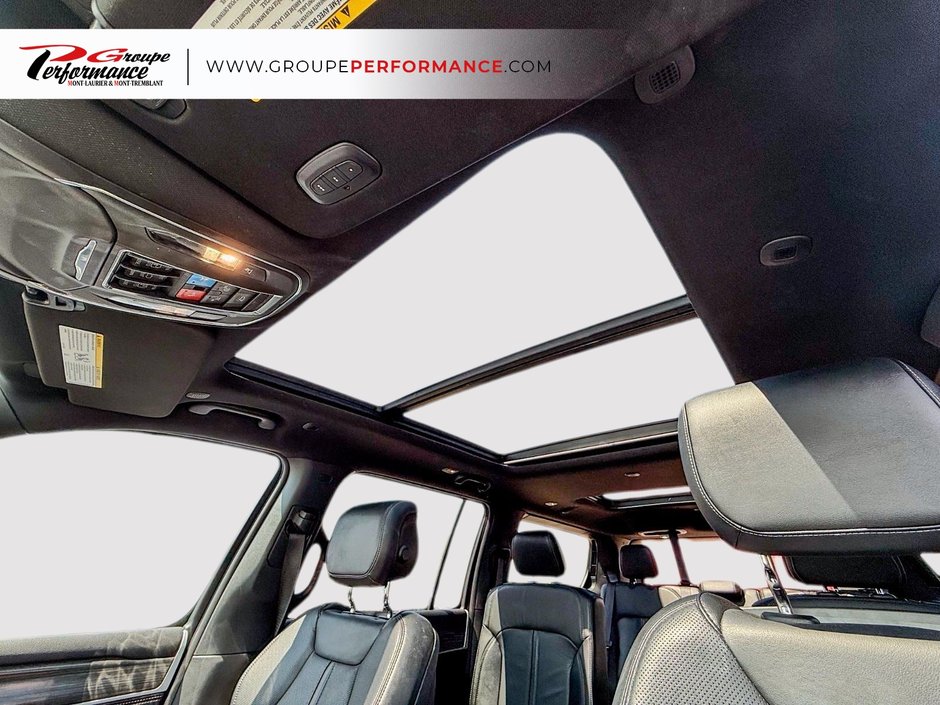 Jeep WAGONEER Series II 2023-8