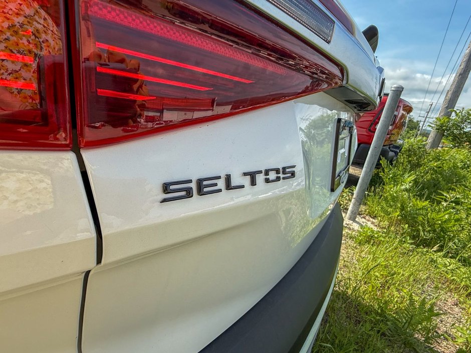 Kia Seltos EX 2023-8