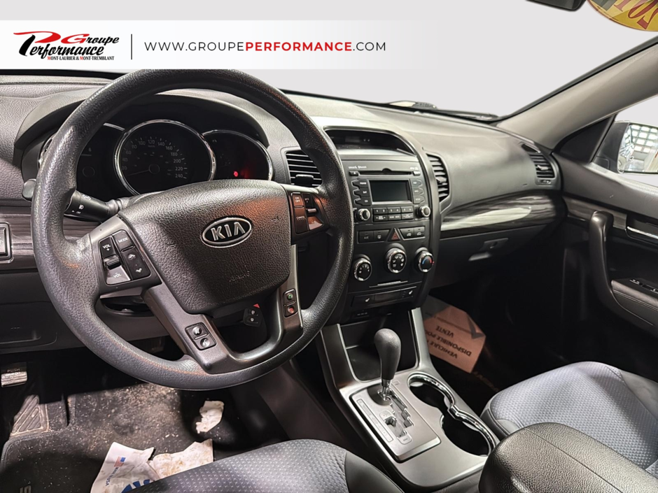 Kia Sorento LX 2012-7