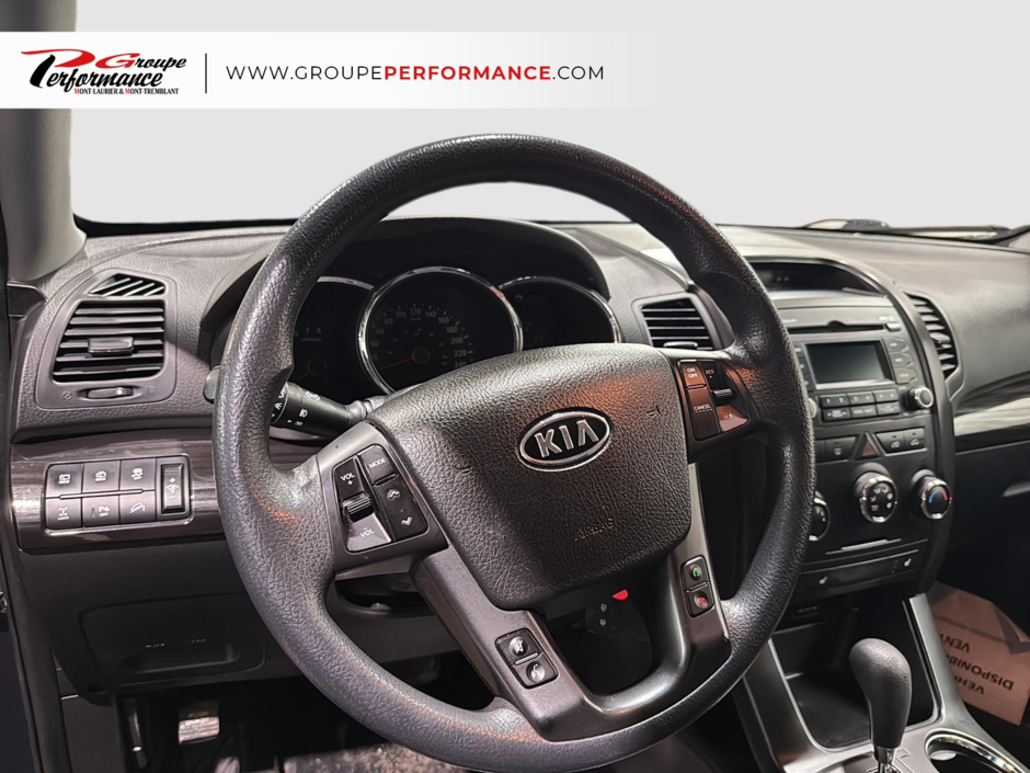 Kia Sorento LX 2012-12