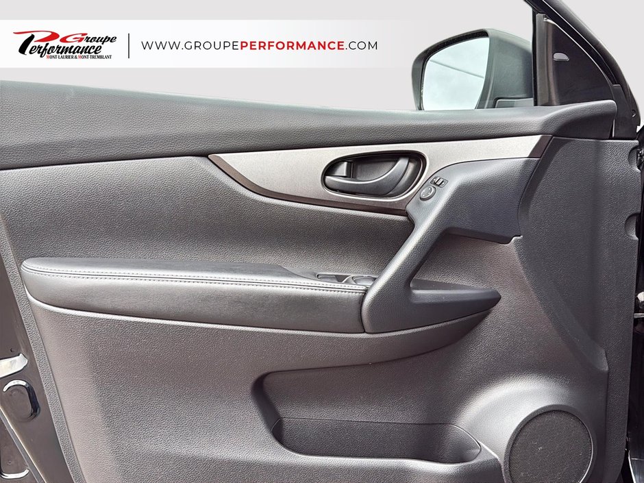 2021 Nissan Qashqai S-12