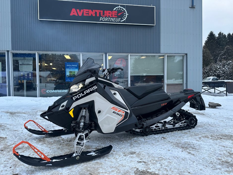 2025 Polaris 650 INDY SP 137 2 ans de garantie ou 2000$ de rabais