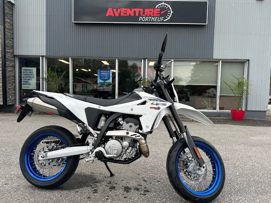 2025 Suzuki DR-Z4SM