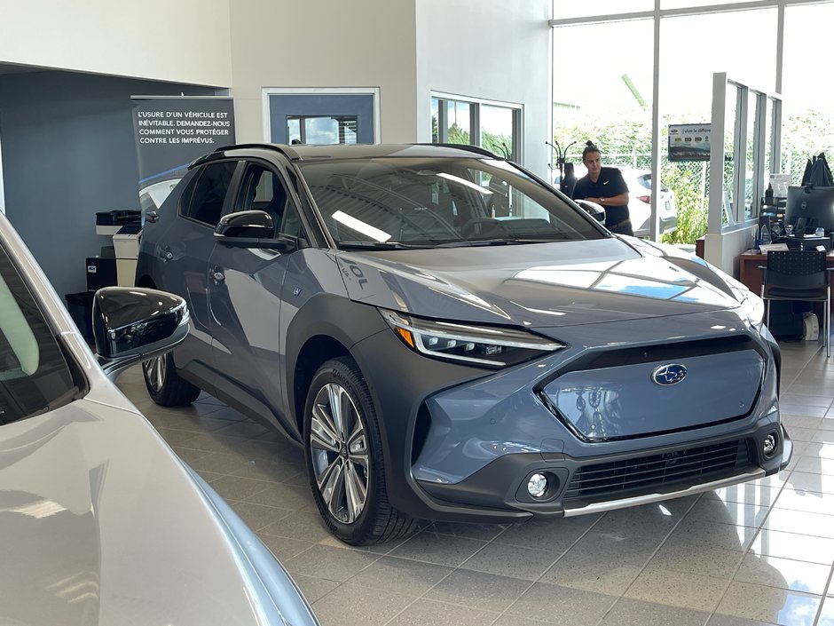 SOLTERRA AWD with Luxury Package (Two-Tone) 2024 à Notre-Dame-des-Prairies, Québec