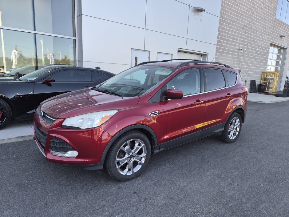 2014 Ford Escape SE , TOIT PANO ,AWD in Charlemagne, Quebec