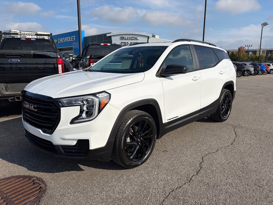 2023 GMC TERRAIN SLE AWD SLE in Charlemagne, Quebec