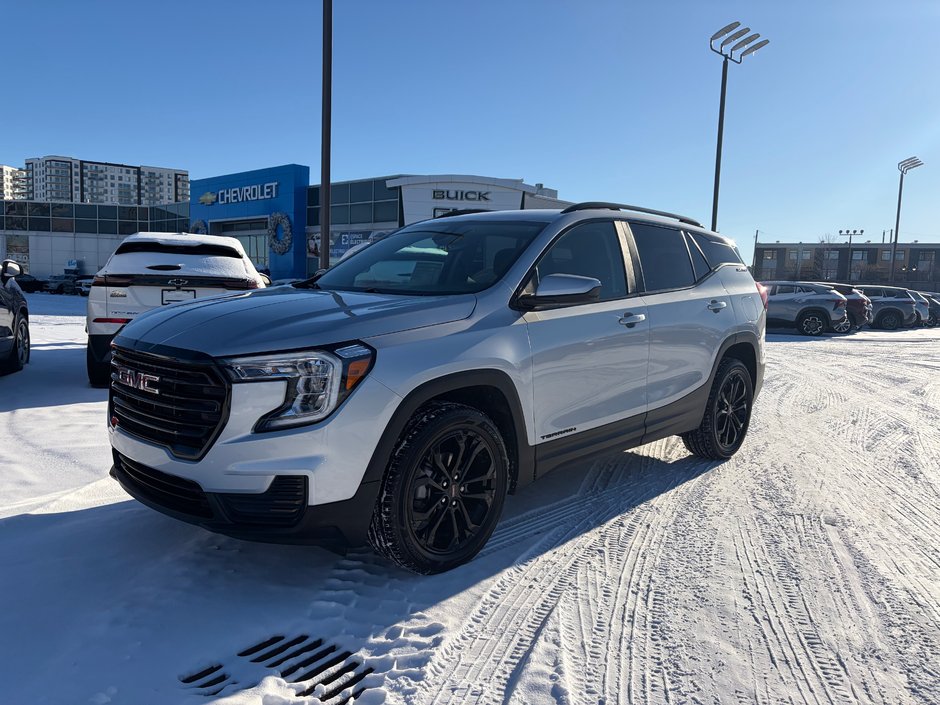2022 GMC Terrain SLE in Charlemagne, Quebec