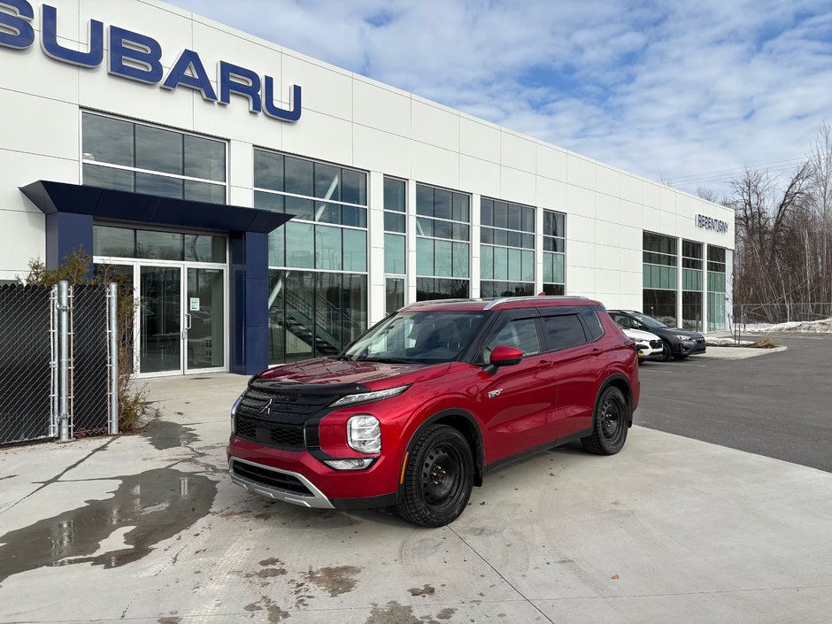 2023 Mitsubishi Outlander PHEV SEL, CAMÉRA DE RECUL, BANC CHAUFFANT in Charlemagne, Quebec
