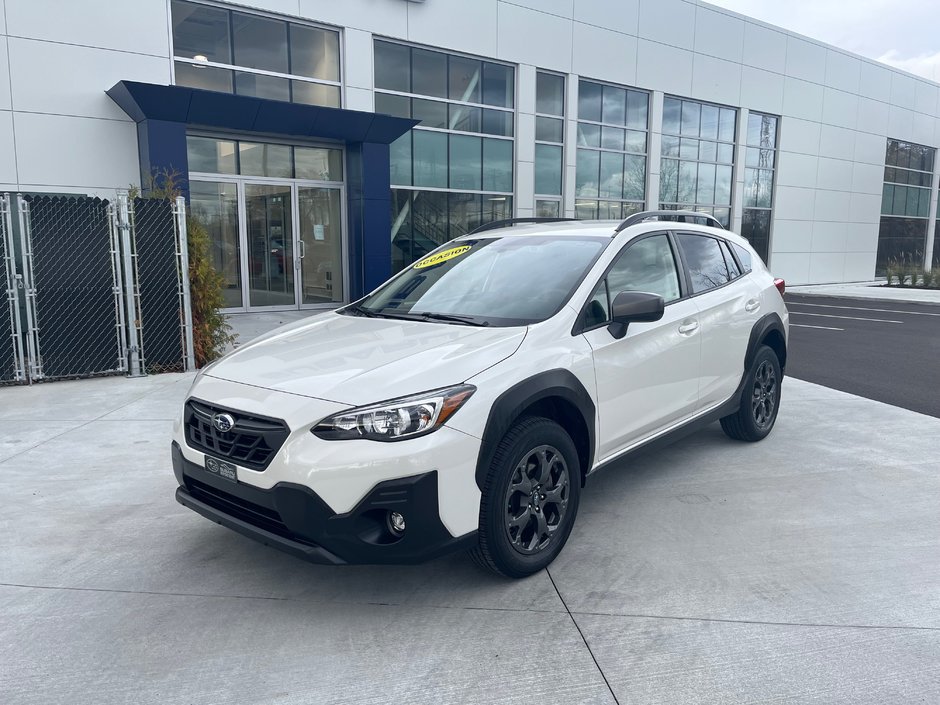 2023  Crosstrek OUTDOOR,CAMÉRA DE RECUL,BANC CHAUFFANT in Charlemagne, Quebec