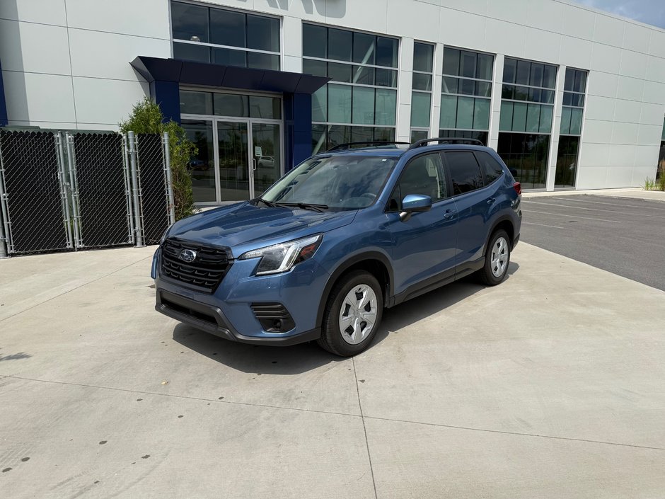 Subaru Forester BASE,CAMÉRA DE RECUL,BANC CHAUFFANT 2024 à Charlemagne, Québec