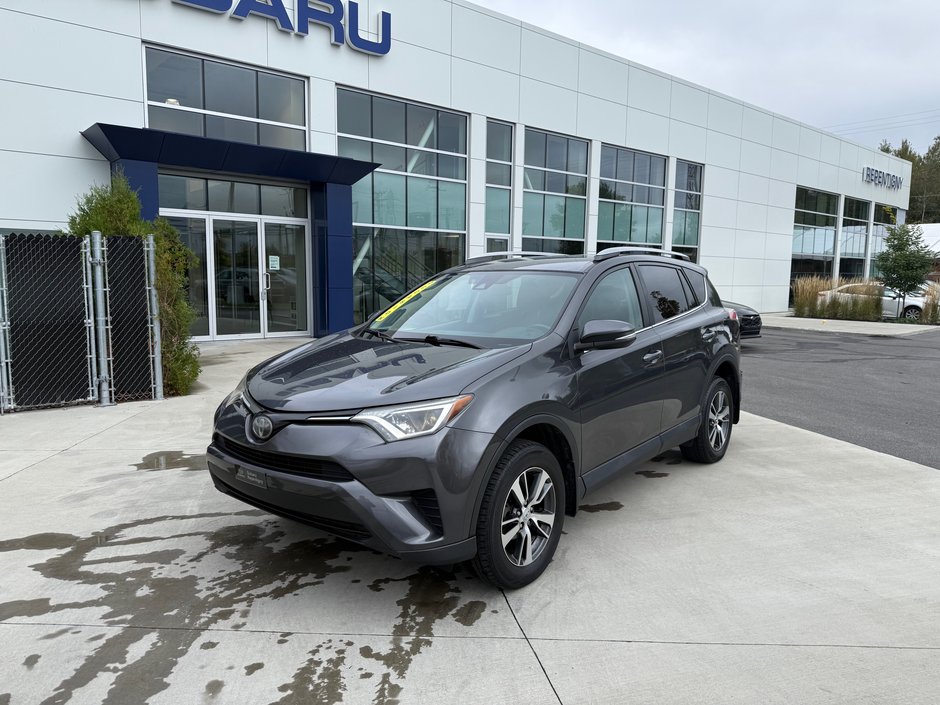 2018 Toyota RAV4 LE,CAMÉRA DE RECUL,BANC CHAUFFANT in Saint-Jérôme, Quebec
