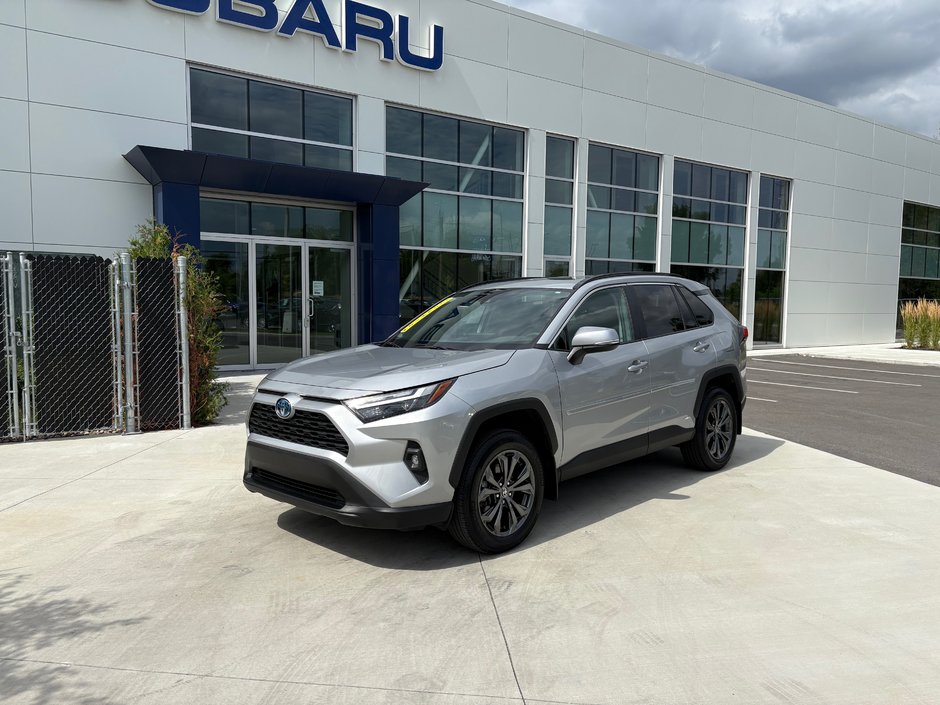 2024 Toyota RAV4 HYBRID XLE PREMIUM, BANC CHAUFFANT,CAMÉRA DE RECUL in Charlemagne, Quebec