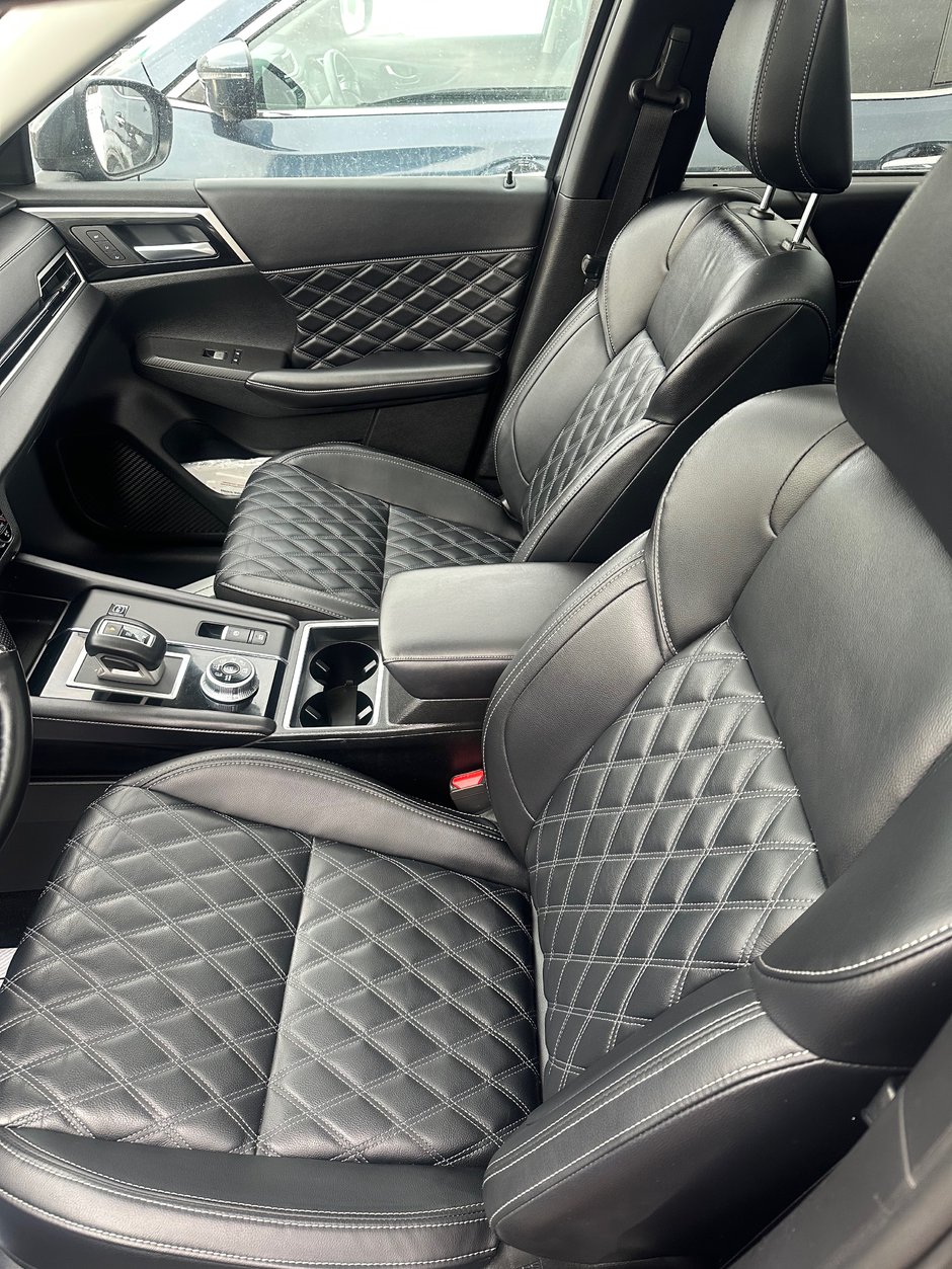 2024 Mitsubishi Outlander Plug-In Hybrid SEL in Miramichi, New Brunswick