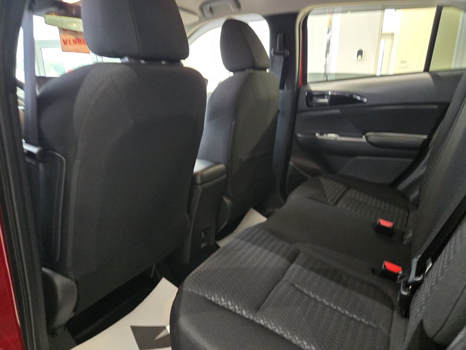 2025 Mitsubishi ECLIPSE CROSS ES-3